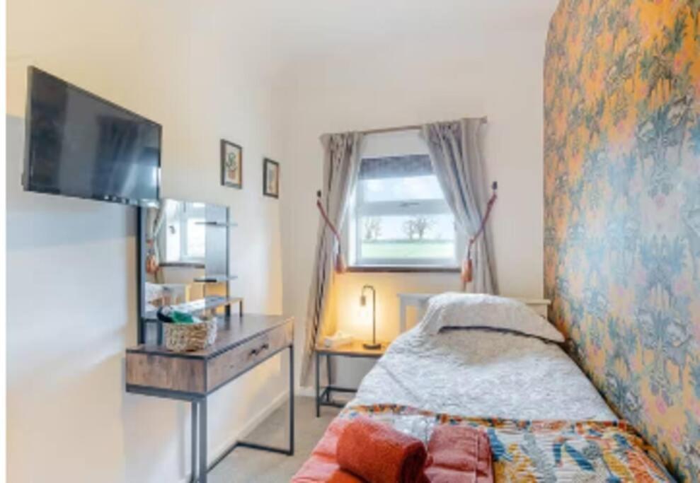 Covehithe House-Coastal Luxury- Sleeps 12-With Huge Swimspa! Wrentham 外观 照片