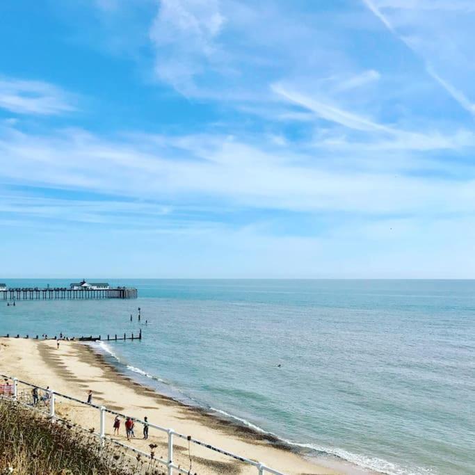 Covehithe House-Coastal Luxury- Sleeps 12-With Huge Swimspa! Wrentham 外观 照片