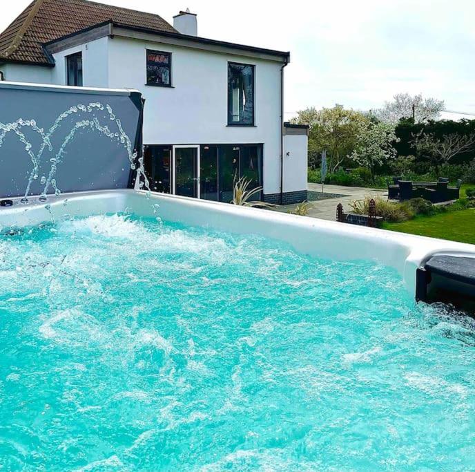 Covehithe House-Coastal Luxury- Sleeps 12-With Huge Swimspa! Wrentham 外观 照片