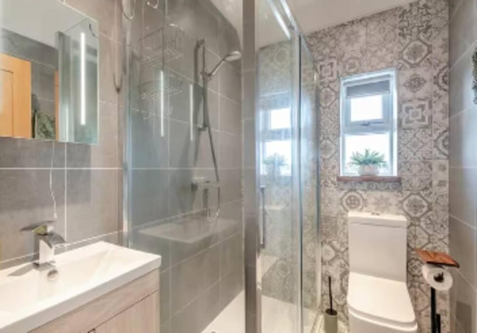 Covehithe House-Coastal Luxury- Sleeps 12-With Huge Swimspa! Wrentham 外观 照片