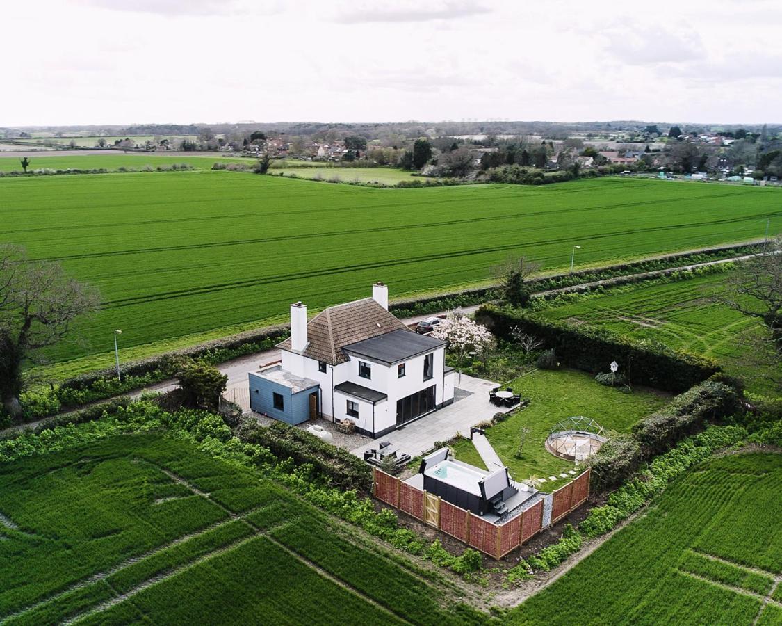 Covehithe House-Coastal Luxury- Sleeps 12-With Huge Swimspa! Wrentham 外观 照片
