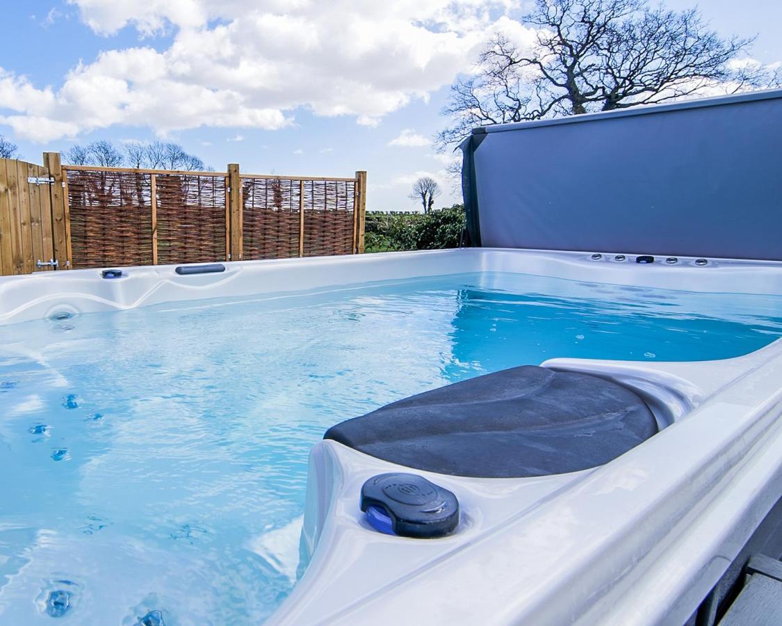 Covehithe House-Coastal Luxury- Sleeps 12-With Huge Swimspa! Wrentham 外观 照片