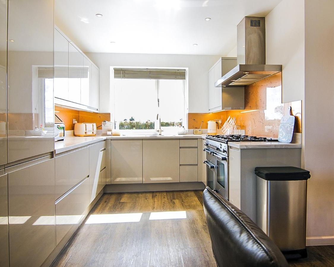Covehithe House-Coastal Luxury- Sleeps 12-With Huge Swimspa! Wrentham 外观 照片